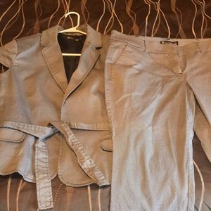 Matching spring Capri suit